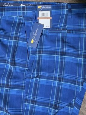 Jack Nicklaus Men's Blue Plaid Flat Front Shorts